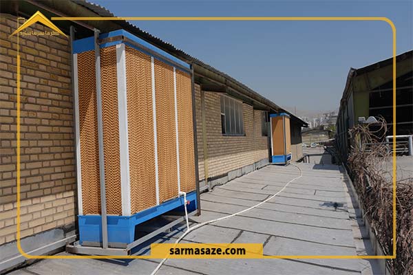 نمایی از کولر صنعتی بزرگ در کارخانه